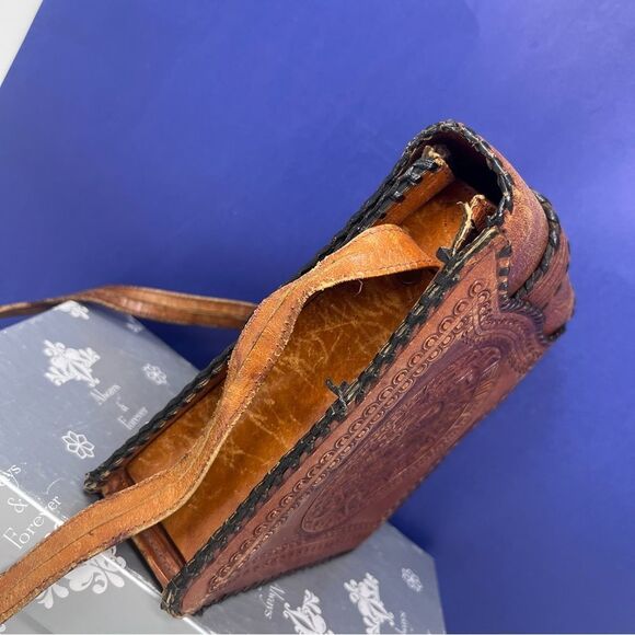 Vintage Distressed Hand-tooled Mandala Floral Leather Square Shoulder Bag - Picture 5 of 12